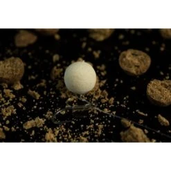 STICKY BAITS The Krill White Ones Wafters 16mm 8 STICKY BAITS The Krill White Ones Wafters 16mm -Fox Shop sticky baits the krill white ones wafters 16mm kww16 hookbaits 2